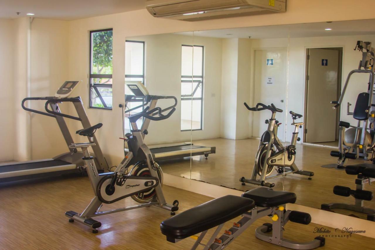 Mabolo Garden Flat A6 With Free Rooftop Pool Cebu Exterior photo